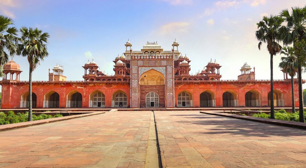 Sikandra Fort, Agra, Uttar Pradesh - Vushii.com